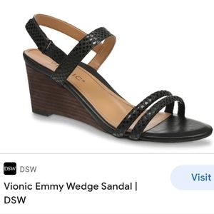 Vionic Emmy sandal